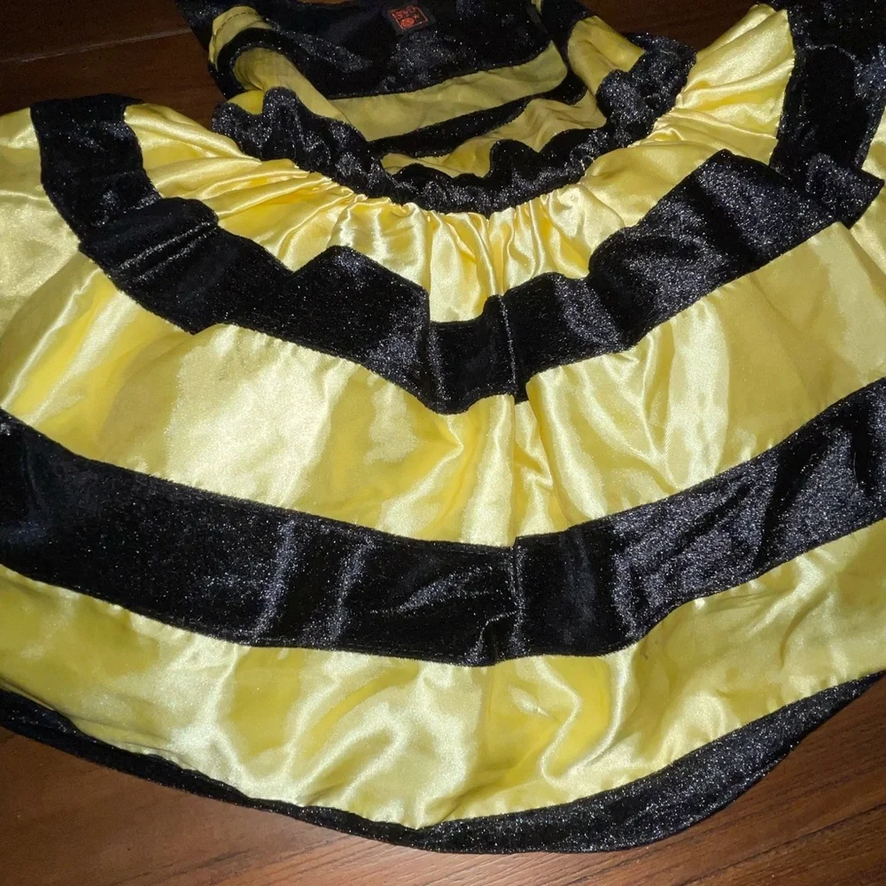 🌸 Vintage Black‎ & Yellow Striped Bumblebee Costume Medium 5-6 Dress only